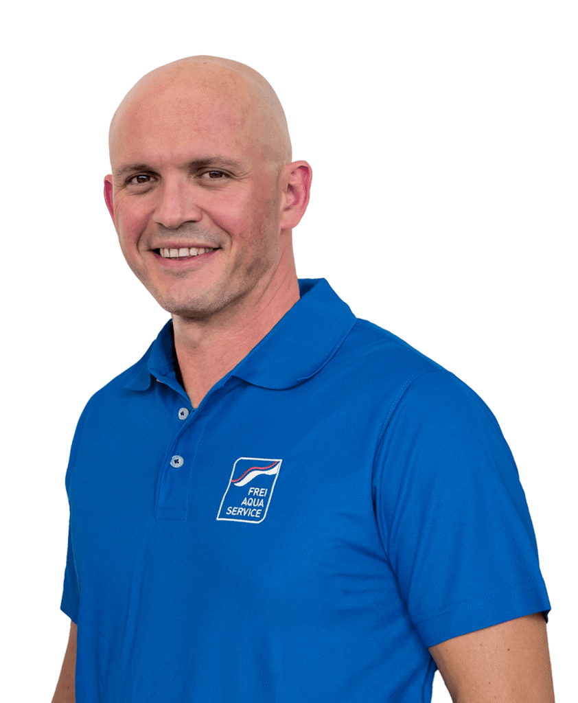 Oliver Bötschi – Servicetechniker im Projektgeschäft bei Frei AquaService, spezialisiert auf Planung, Installation und Betreuung von komplexen Wasseraufbereitungslösungen.