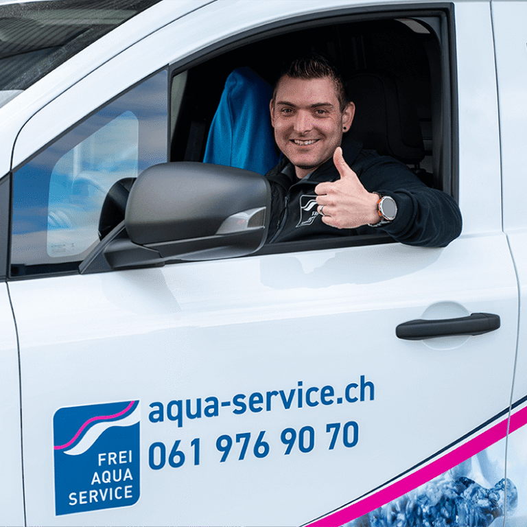 Vehicle handover Louis Krummen